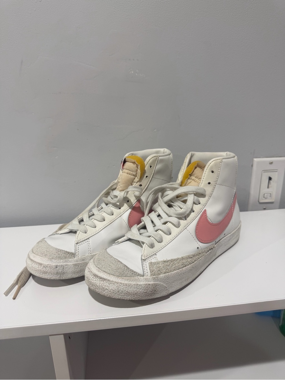 Nike High-Top Sneakers in White and Pink
